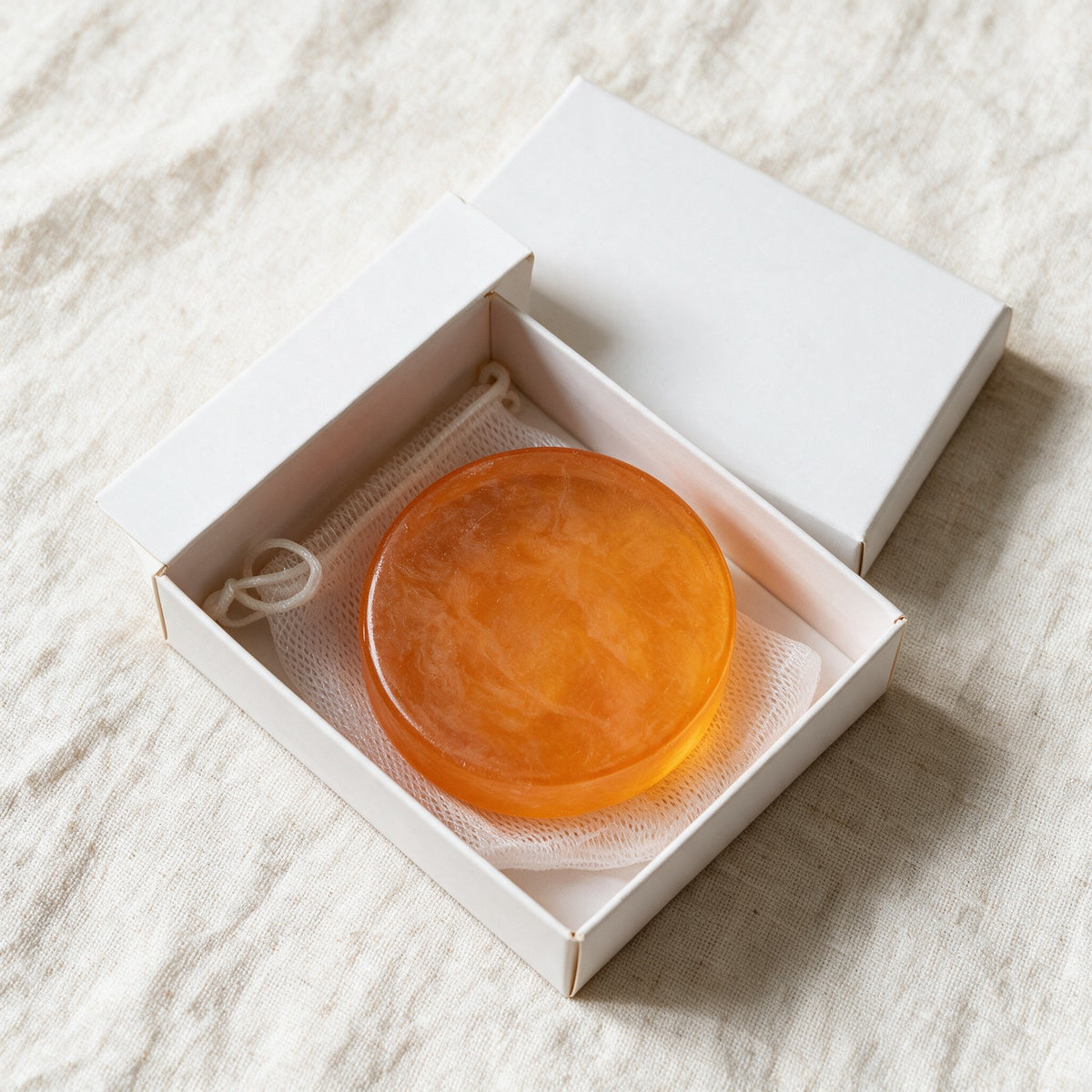 Inside the box: one Gosho bar resting on its mesh lather bag